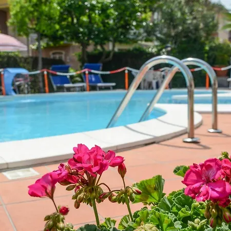 Benaco Hotel 3*
