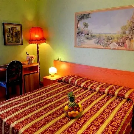 ホテル Benaco 3*