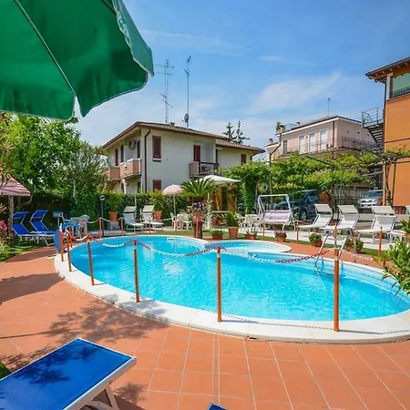 Benaco Hotel 3*