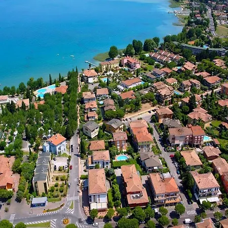 Benaco Hotel